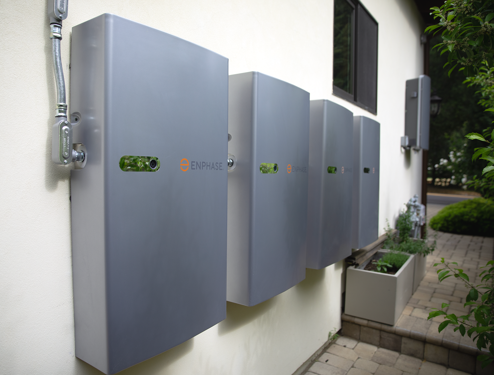 enphase solar battery